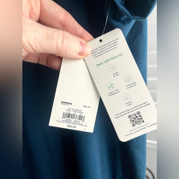 Women’s Tek Gear Workout Top 2X - Picture 2 of 4